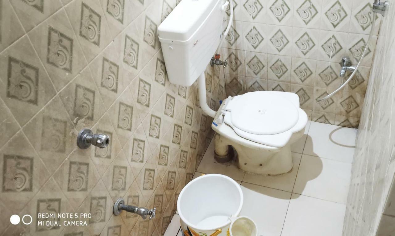 Hotel Uttam Nivas 아흐메다바드 외부 사진